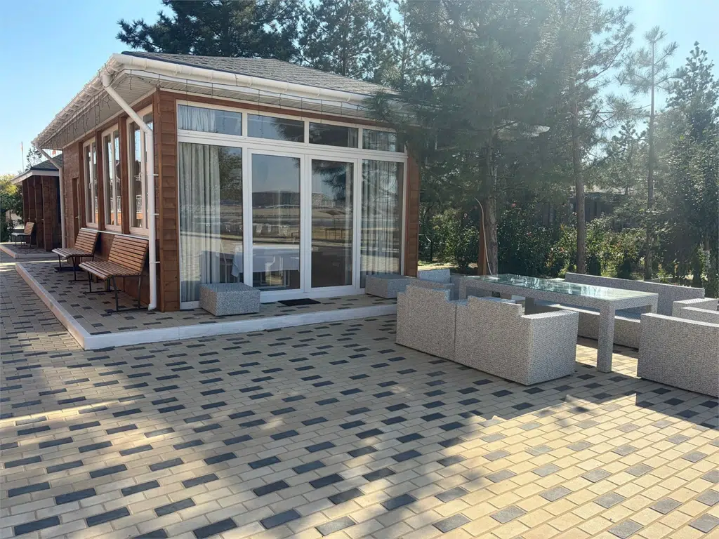 Gallery image